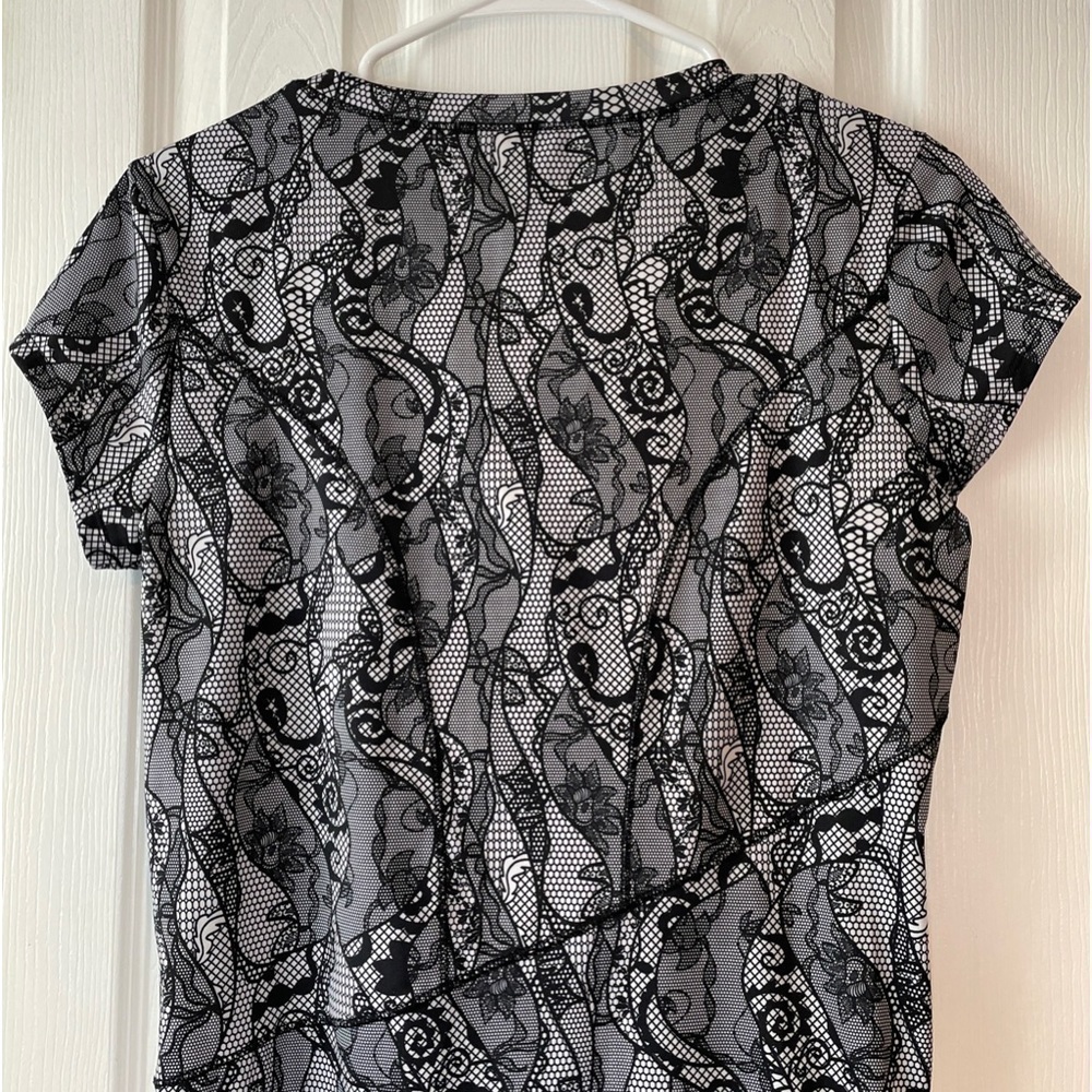Nivo NVO Black and White Golf Athletic Top Small - Picture 12 of 16